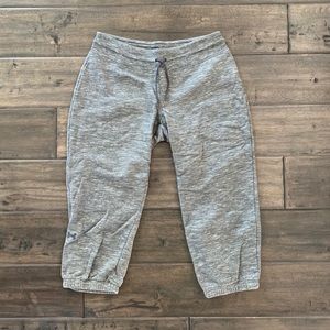 Capri Under Armour Sweatpants